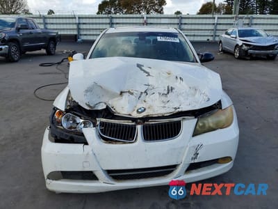 Piąte zdjęcie samochodu w środku: 2008 BMW 328 I VIN:WBAVA37528NL50389 - miniatura