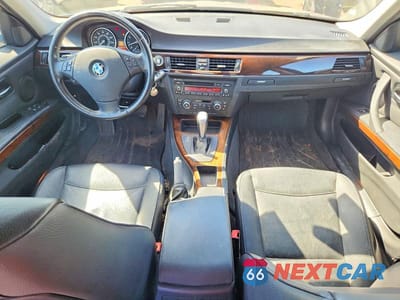 Zdjęcie 8 z 12 samochodu: 2011 BMW 328 XI VIN:WBAPK7G55BNN86622 - miniatura