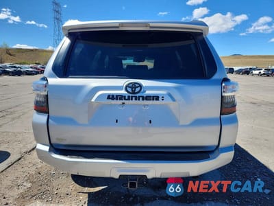 Zdjęcie 6 z 13 samochodu: 2020 TOYOTA 4RUNNER SR5 PREMIUM VIN:JTEBU5JR2L5785602 - miniatura