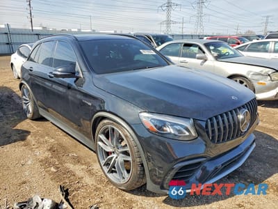 Czwarte zdjęcie samochodu z boku: 2019 MERCEDES-BENZ GLC 63 4MATIC AMG VIN:WDC0G8JB3KF490485 - miniatura