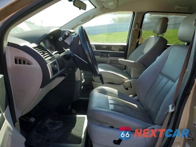 Zdjęcie 7 z 13 samochodu: 2010 DODGE GRAND CARAVAN SXT VIN:2D4RN5DX7AR294231 - miniatura