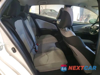 Zdjęcie 10 z 12 samochodu: 2016 TOYOTA PRIUS TWO VIN:JTDKBRFU2G3012287 - miniatura