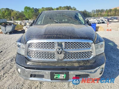 Piąte zdjęcie samochodu w środku: 2017 RAM 1500 LARAMIE VIN:1C6RR7NM7HS881689 - miniatura