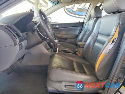 Zdjęcie 7 z 12 samochodu: 2004 HONDA ACCORD EX VIN:1HGCM66564A097746 - miniatura