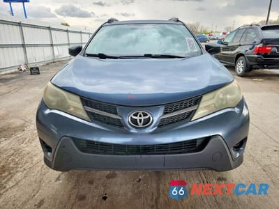 Piąte zdjęcie samochodu w środku: 2014 TOYOTA RAV4 LE VIN:JTMBFREV4ED067863 - miniatura