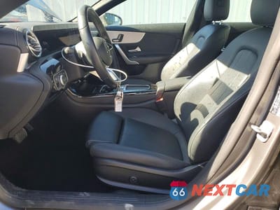 Zdjęcie 7 z 13 samochodu: 2025 MERCEDES-BENZ CLA 250 4MATIC VIN:W1K5J4HB2SN509681 - miniatura