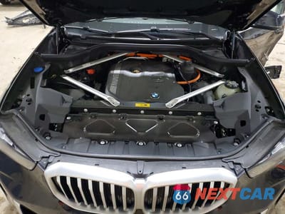Zdjęcie 12 z 13 samochodu: 2026 BMW X5 XDRIVE50E VIN:5UX43EU08T9276201 - miniatura