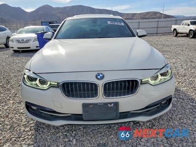 Piąte zdjęcie samochodu w środku: 2018 BMW 330 I VIN:WBA8B9G51JNV00205 - miniatura
