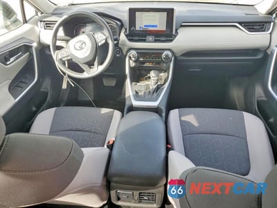 Zdjęcie 8 z 12 samochodu: 2025 TOYOTA RAV4 XLE VIN:2T3W1RFVXSC352842 - miniatura