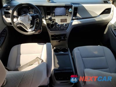 Zdjęcie 8 z 13 samochodu: 2020 TOYOTA SIENNA LE VIN:5TDKZ3DCXLS076024 - miniatura
