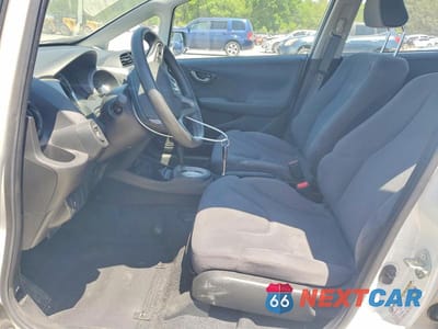 Zdjęcie 7 z 14 samochodu: 2011 HONDA FIT VIN:JHMGE8H3XBS007993 - miniatura
