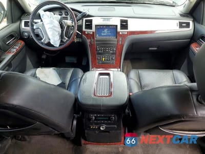 Zdjęcie 8 z 13 samochodu: 2013 CADILLAC ESCALADE ESV PREMIUM VIN:1GYS4JEFXDR220483 - miniatura