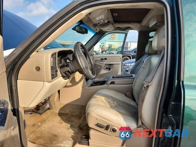 Zdjęcie 7 z 12 samochodu: 2004 CHEVROLET SUBURBAN K1500 VIN:3GNFK16Z34G222251 - miniatura