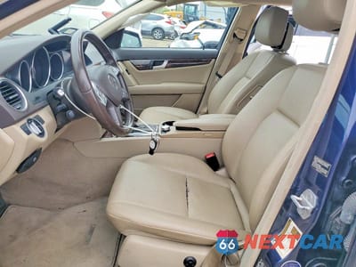 Zdjęcie 7 z 12 samochodu: 2013 MERCEDES-BENZ C 300 4MATIC VIN:WDDGF8AB9DR282044 - miniatura