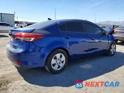 Trzecie zdjęcie samochodu z tyłu: 2017 KIA FORTE LX VIN:3KPFL4A7XHE099367 - miniatura