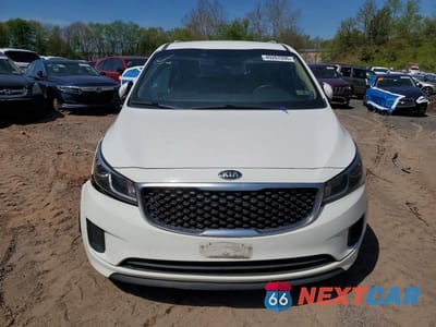 Piąte zdjęcie samochodu w środku: 2015 KIA SEDONA LX VIN:KNDMB5C12F6037263 - miniatura