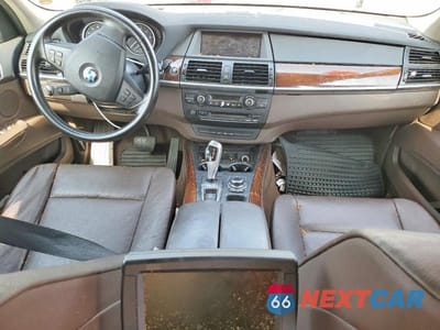 Zdjęcie 8 z 12 samochodu: 2011 BMW X5 XDRIVE35I VIN:5UXZV4C57BL406588 - miniatura