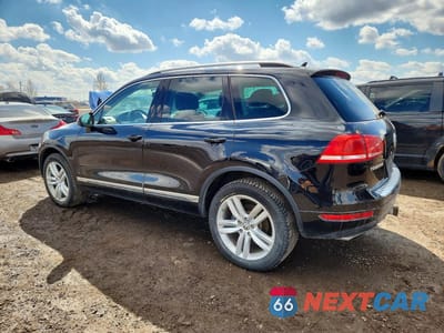 Drugie zdjęcie samochodu z przodu: 2013 VOLKSWAGEN TOUAREG V6 VIN:WVGDF9BPXDD010849 - miniatura