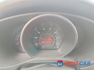 Zdjęcie 9 z 13 samochodu: 2016 KIA SOUL BASE VIN:KNDJN2A28G7829854 - miniatura