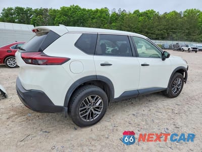 Trzecie zdjęcie samochodu z tyłu: 2021 NISSAN ROGUE S VIN:JN8AT3AA6MW000581 - miniatura