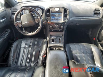 Zdjęcie 8 z 11 samochodu: 2013 CHRYSLER 300 S VIN:2C3CCABG1DH643855 - miniatura