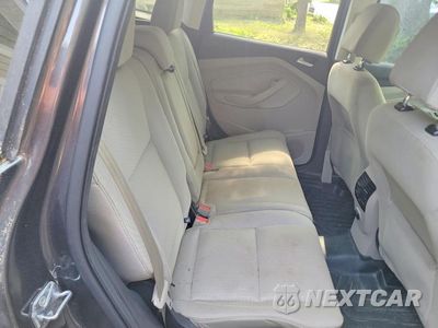 Zdjęcie 6 z 10 samochodu: 2017 FORD ESCAPE SE VIN:1FMCU9GD0HUC36873 - miniatura