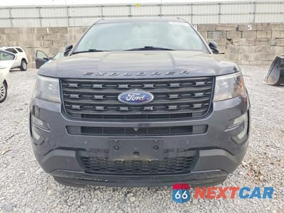Piąte zdjęcie samochodu w środku: 2017 FORD EXPLORER SPORT VIN:1FM5K8GT5HGD16247 - miniatura