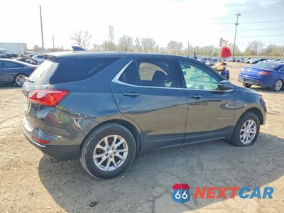 Trzecie zdjęcie samochodu z tyłu: 2018 CHEVROLET EQUINOX LT VIN:3GNAXSEV1JS564063 - miniatura