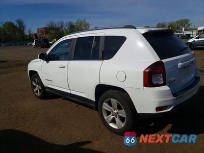 Drugie zdjęcie samochodu z przodu: 2016 JEEP COMPASS LATITUDE VIN:1C4NJDEB7GD655151 - miniatura