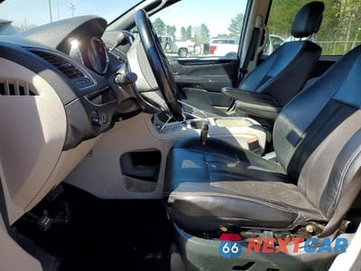 Zdjęcie 7 z 13 samochodu: 2019 DODGE GRAND CARAVAN SXT VIN:2C4RDGCGXKR600255 - miniatura