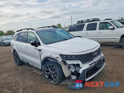 Czwarte zdjęcie samochodu z boku: 2023 KIA SORENTO X-LINE SX PRESTIGE VIN:5XYRKDLF1PG178979 - miniatura