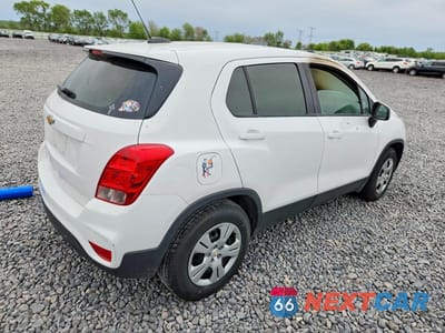 Trzecie zdjęcie samochodu z tyłu: 2018 CHEVROLET TRAX LS VIN:3GNCJKSB7JL225841 - miniatura