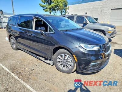 Czwarte zdjęcie samochodu z boku: 2023 CHRYSLER PACIFICA HYBRID TOURING L VIN:2C4RC1L75PR626219 - miniatura