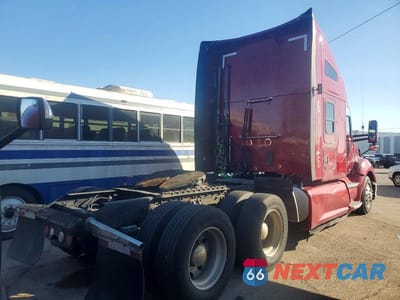 Czwarte zdjęcie samochodu z boku: 2018 KENWORTH CONSTRUCTION T680 VIN:1XKYDP9X9JJ197010 - miniatura