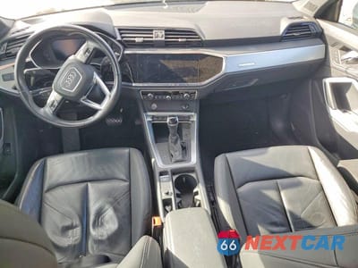 Zdjęcie 8 z 13 samochodu: 2020 AUDI Q3 PREMIUM S LINE VIN:WA1DECF35L1102845 - miniatura