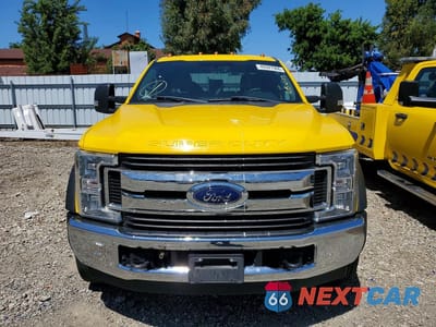 Piąte zdjęcie samochodu w środku: 2019 FORD F450 SUPER DUTY VIN:1FD0X4GT5KEF91270 - miniatura