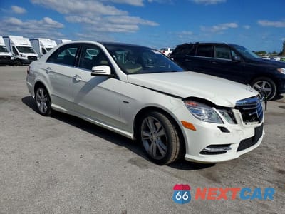 Czwarte zdjęcie samochodu z boku: 2012 MERCEDES-BENZ E 350 4MATIC VIN:WDDHF8JB5CA615244 - miniatura