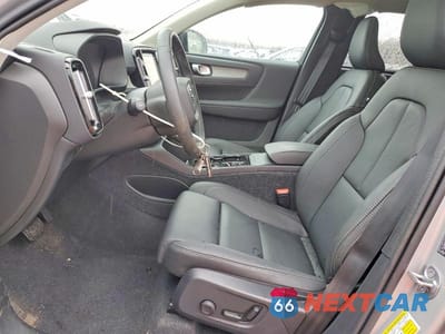 Zdjęcie 7 z 13 samochodu: 2025 VOLVO XC40 ULTRA VIN:YV4L12UM7S2517531 - miniatura