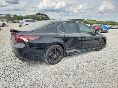 Trzecie zdjęcie samochodu z tyłu: 2021 TOYOTA CAMRY XSE VIN:4T1K61AK7MU421933 - miniatura