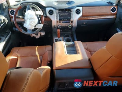 Zdjęcie 8 z 11 samochodu: 2020 TOYOTA TUNDRA 1794 EDITION VIN:5TFAY5F13LX890127 - miniatura