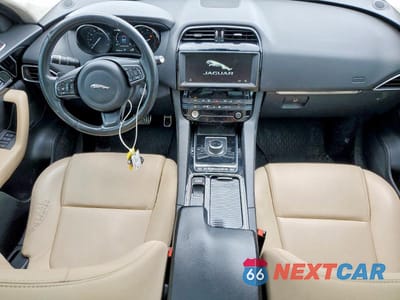 Zdjęcie 8 z 13 samochodu: 2019 JAGUAR F-PACE PREMIUM VIN:SADCJ2FX4KA356740 - miniatura
