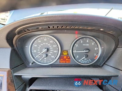 Zdjęcie 9 z 12 samochodu: 2008 BMW 528 I VIN:WBANU53578CT11463 - miniatura