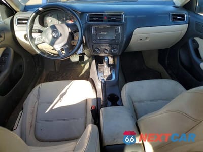 Zdjęcie 8 z 12 samochodu: 2011 VOLKSWAGEN JETTA SE VIN:3VWDZ7AJ5BM088385 - miniatura