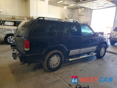 Trzecie zdjęcie samochodu z tyłu: 2000 GMC JIMMY / ENVOY VIN:1GKDT13W3Y2226648 - miniatura
