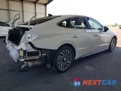 Trzecie zdjęcie samochodu z tyłu: 2021 HYUNDAI SONATA HYBRID LIMITED VIN:KMHL54JJ1MA036062 - miniatura