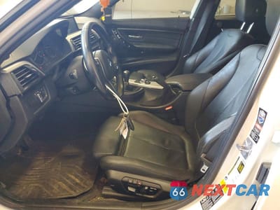 Zdjęcie 7 z 12 samochodu: 2013 BMW 335 XI VIN:WBA3B9C50DF801305 - miniatura