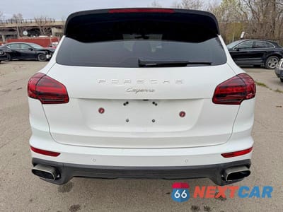 Zdjęcie 12 z 13 samochodu: 2018 PORSCHE CAYENNE VIN:WP1AA2A21JKA02261 - miniatura