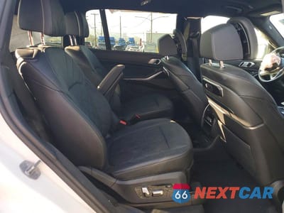 Zdjęcie 11 z 13 samochodu: 2023 BMW X7 XDRIVE40I VIN:5UX23EM03P9P31050 - miniatura