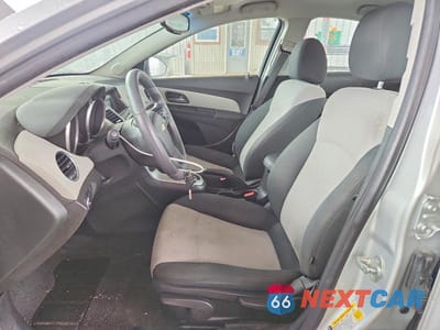 Zdjęcie 7 z 11 samochodu: 2011 CHEVROLET CRUZE LS VIN:1G1PC5SHXB7238558 - miniatura