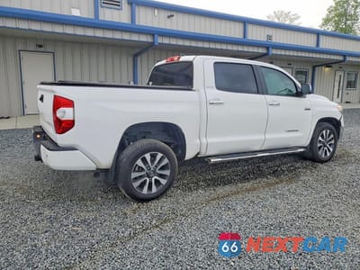 Trzecie zdjęcie samochodu z tyłu: 2021 TOYOTA TUNDRA LIMITED VIN:5TFHY5F19MX006949 - miniatura